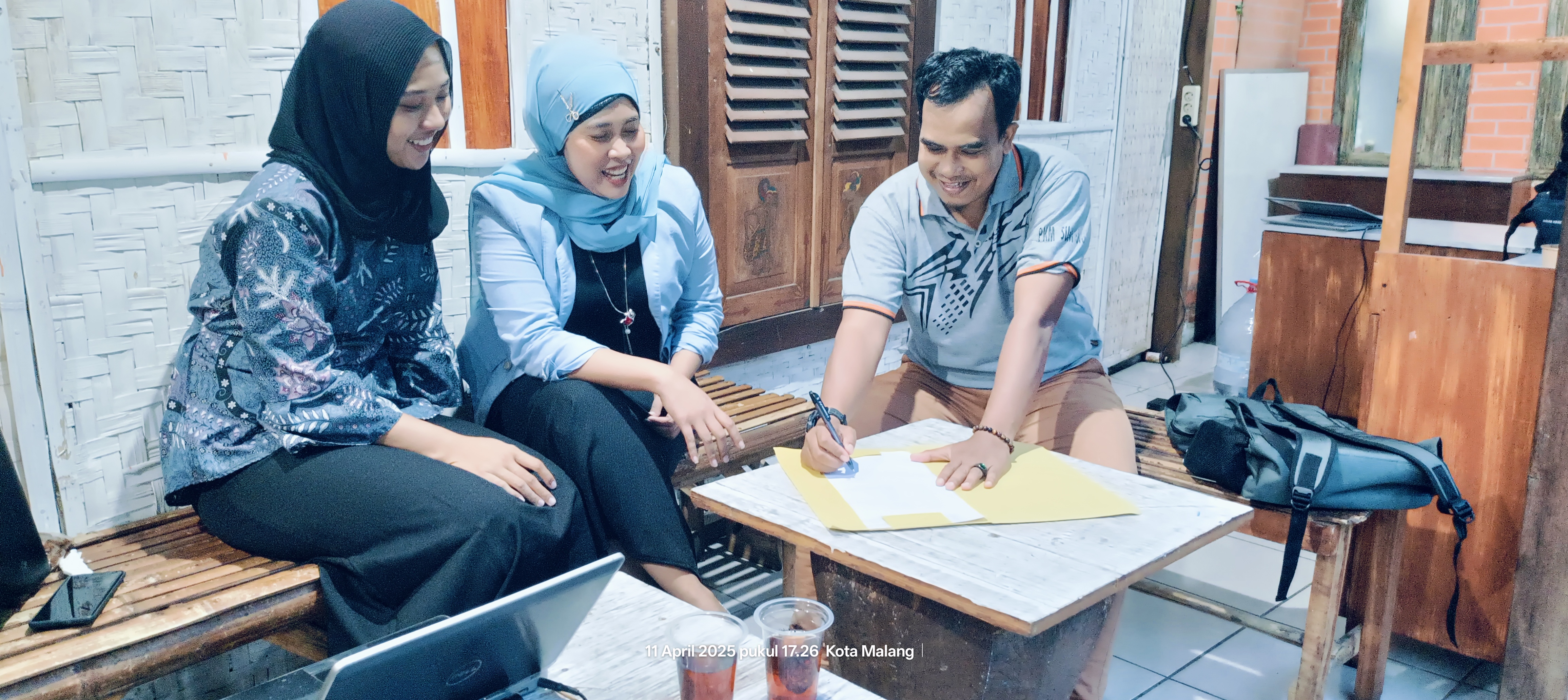 Penandatanganan MoA Publikasi ilmiah UPT P3H dengan LPPM UNIRA